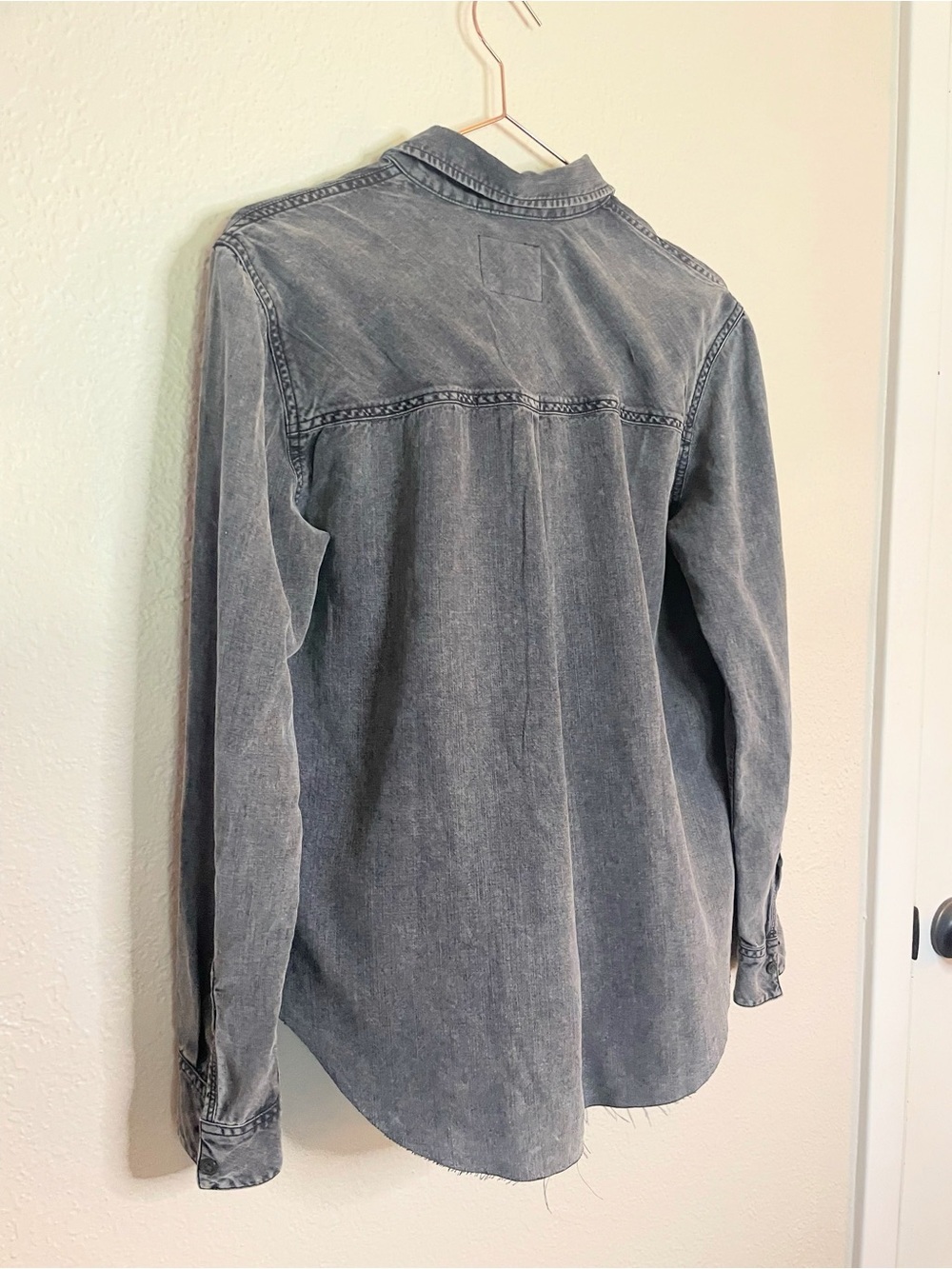 Rails Ingrid Raw Black Acid Wash Button Down Shirt Small - Picture 8 of 13